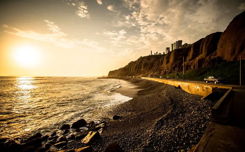 Costa Verde de Lima: La Guía Imprescindible de Miraflores